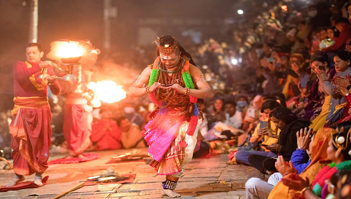 Maha Shivaratri decorations at Kashi Vishwanath